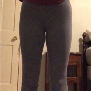 American Eagle gray leggings